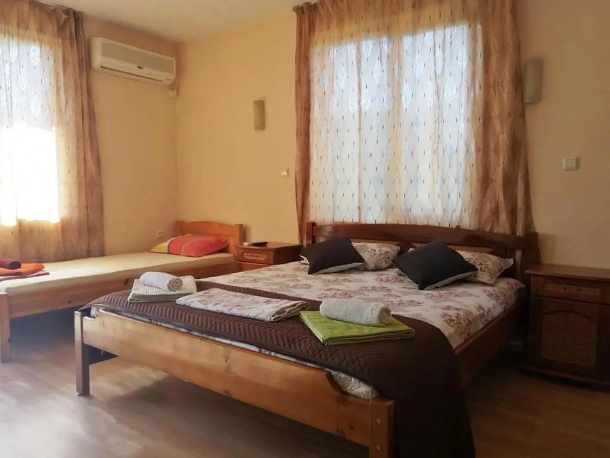 Guest House 