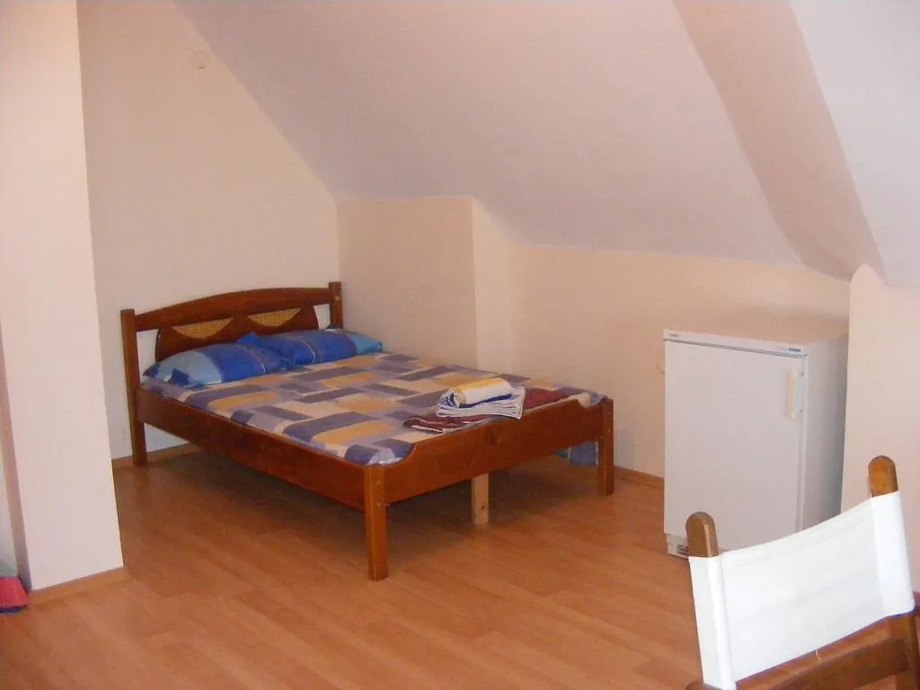 Guest House 