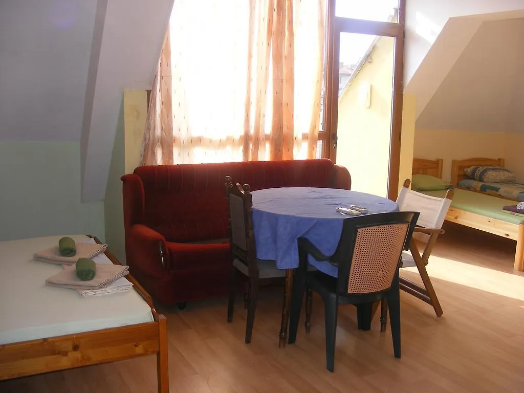 Guest House 