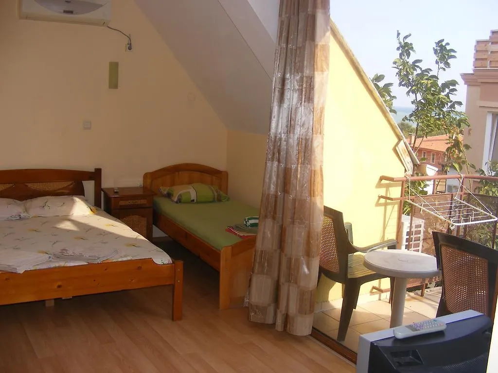Guest House 