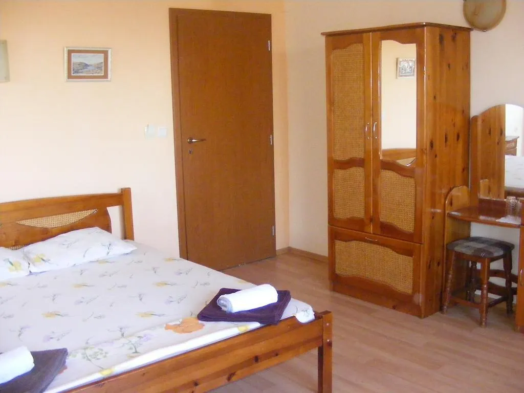 Guest House 