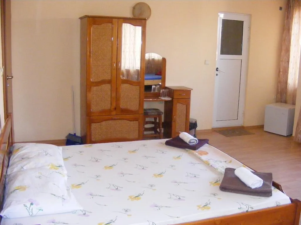 Guest House 