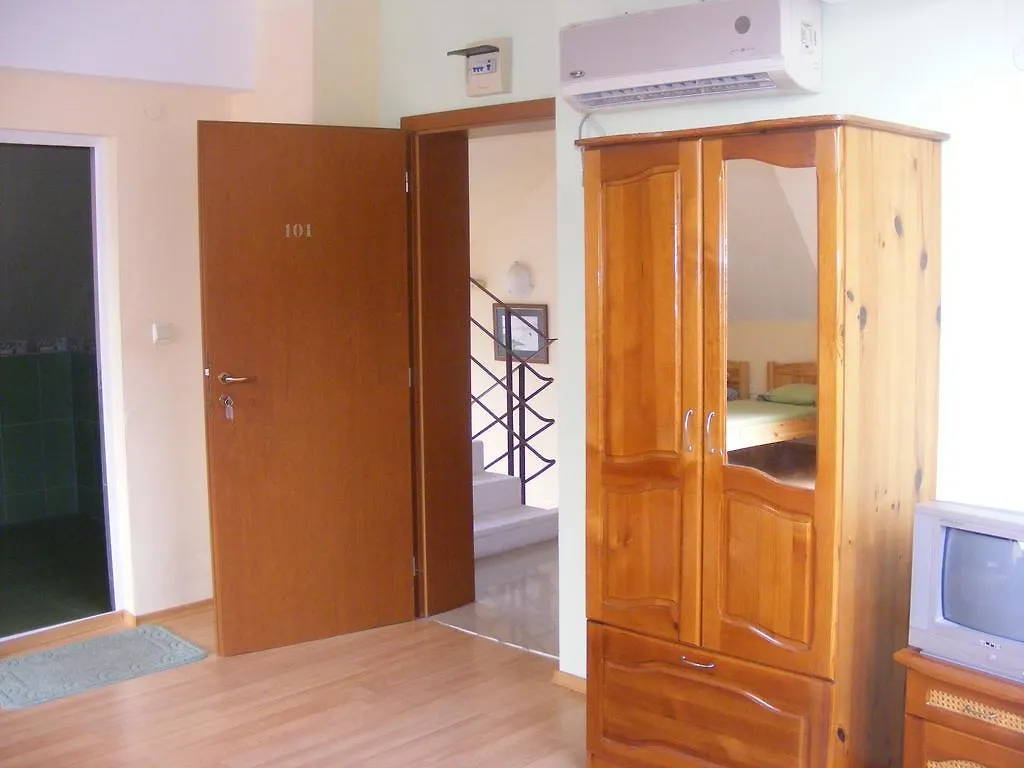 Guest House 