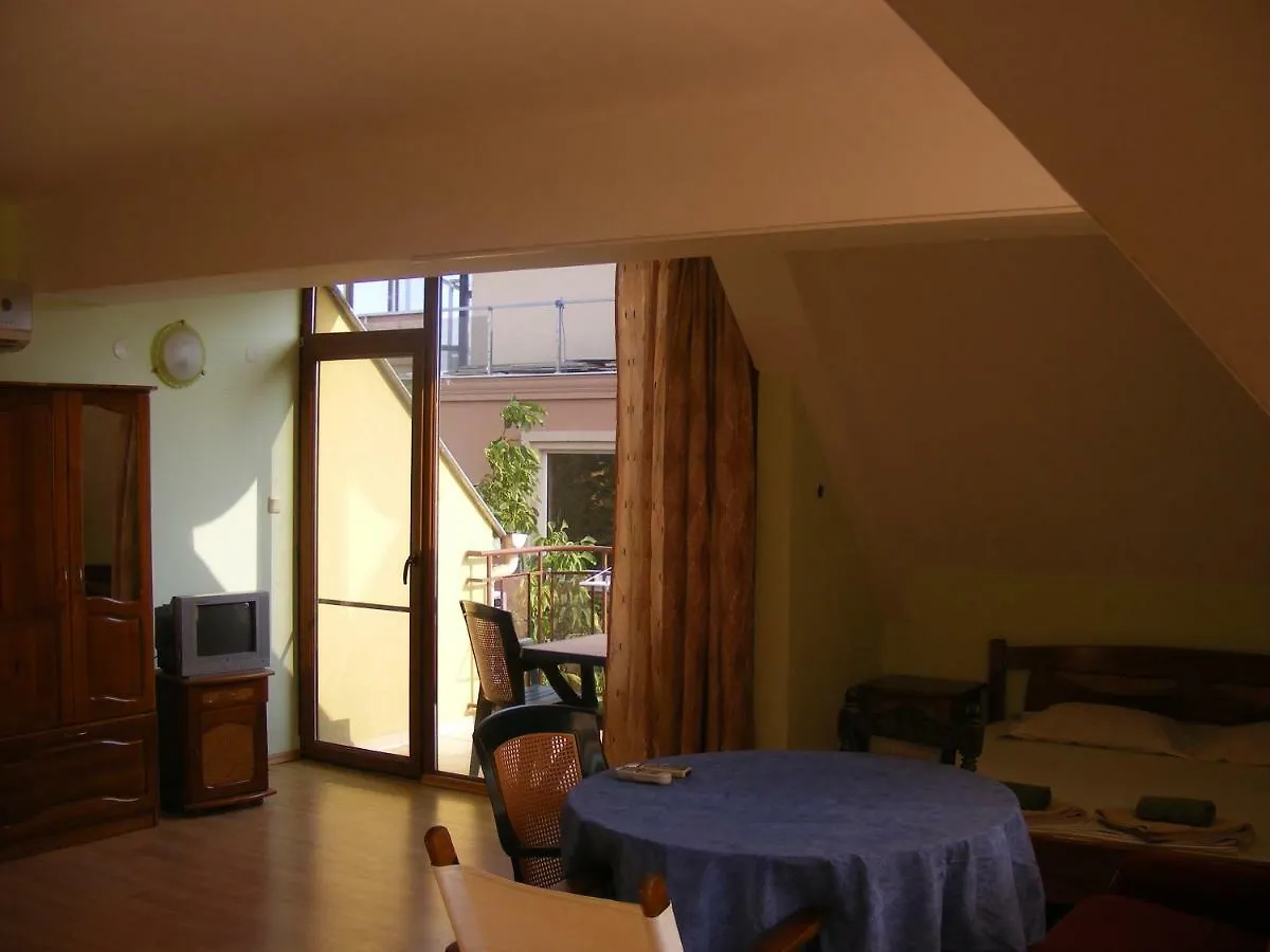 Guest House 